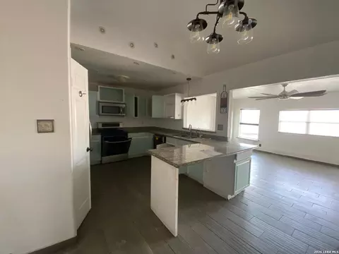 Kitchen - 346 Falcon, Eagle Pass, TX 78852 photo 2 of 2