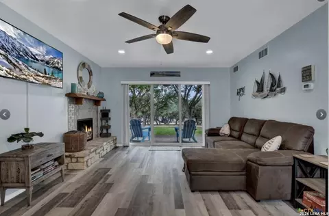 1185 Parkview Dr #D24, Canyon Lake, TX 78133