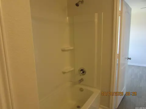 Bath - 15010 Silvertree Cv, Von Ormy, TX 78073 photo 3 of 7