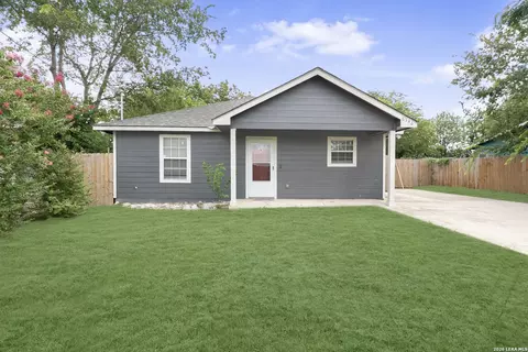6346 W Commerce St, San Antonio, TX 78237