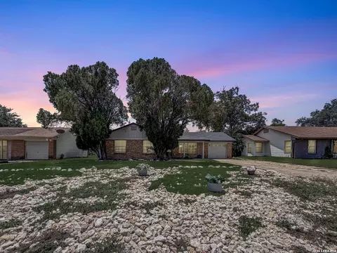 209 Scott Ave, Universal City, TX 78148