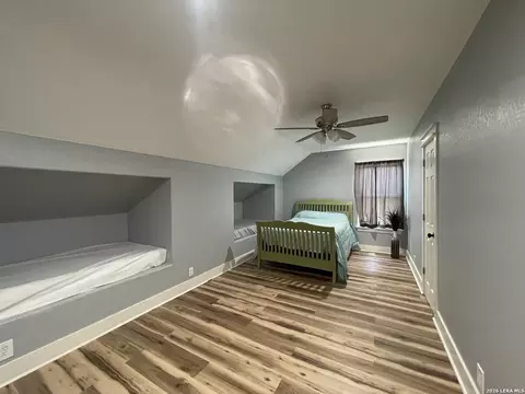 Bedroom - 574 County Road 660, Devine, TX 78016 photo 10 of 18