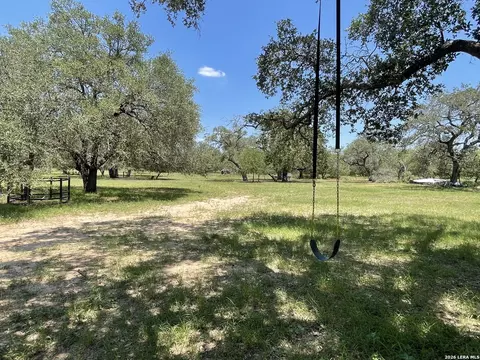 Exterior - 574 County Road 660, Devine, TX 78016 photo 25 of 25