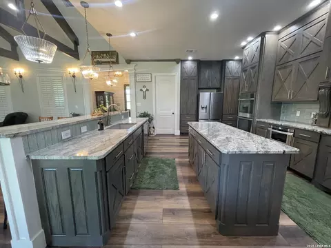 Kitchen - 574 County Road 660, Devine, TX 78016 photo 3 of 10