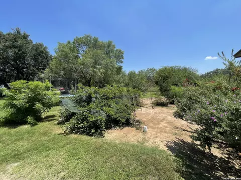 Exterior - 574 County Road 660, Devine, TX 78016 photo 11 of 25