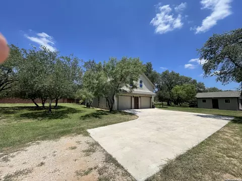 Other - 574 County Road 660, Devine, TX 78016 photo 12 of 26