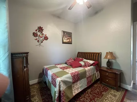 Bedroom - 574 County Road 660, Devine, TX 78016 photo 4 of 18