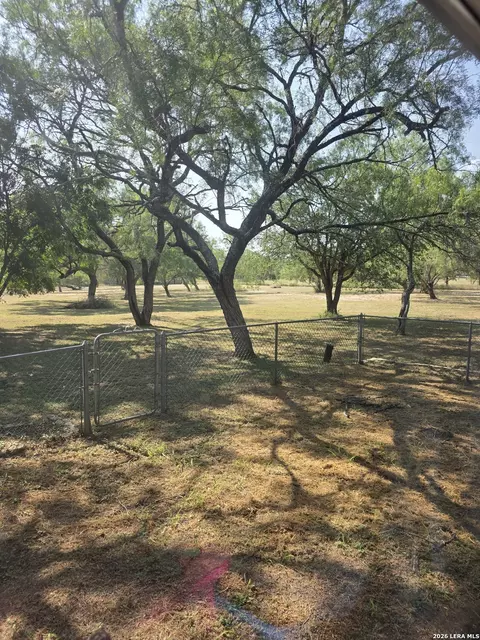 58 Covey Dr, Lytle, TX 78052 photo 10