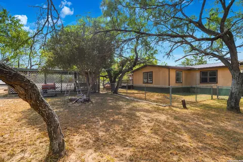 58 Covey Dr, Lytle, TX 78052 photo 37