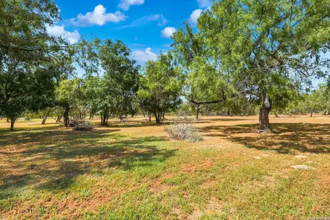 58 Covey Dr, Lytle, TX 78052 photo 39