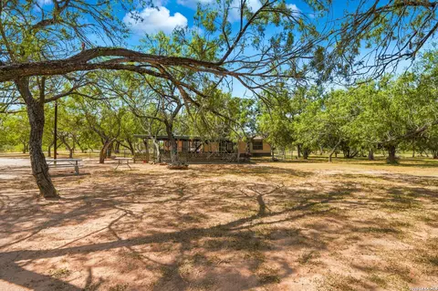 58 Covey Dr, Lytle, TX 78052 photo 38
