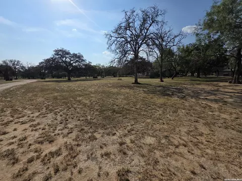 58 Covey Dr, Lytle, TX 78052 photo 8