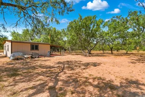 58 Covey Dr, Lytle, TX 78052 photo 33