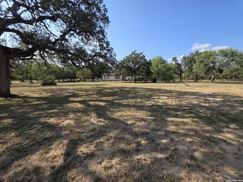 58 Covey Dr, Lytle, TX 78052 photo 6