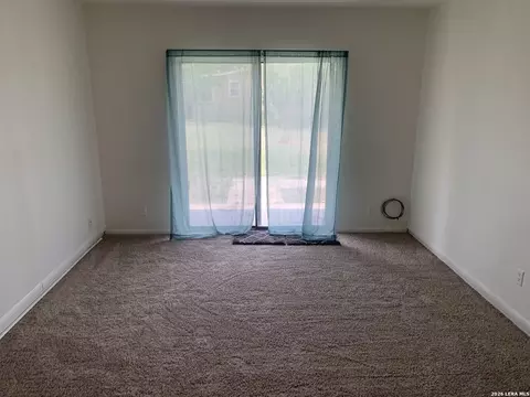 Living - 508 Crouch Ave, Devine, TX 78016 photo 4 of 4