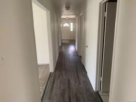 Entry Way - 508 Crouch Ave, Devine, TX 78016 photo 1 of 1