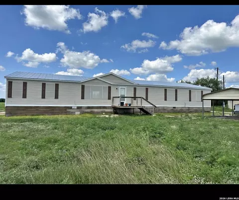 1667 County Road 345, Knippa, TX 78870