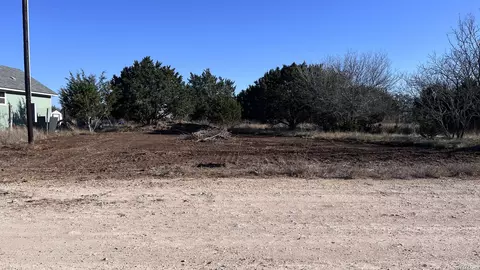 335 Medina, Bandera, TX 78003