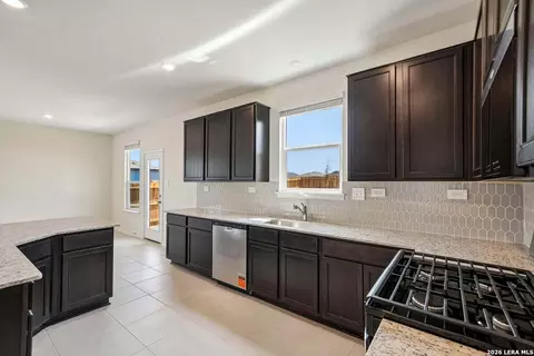 Kitchen - 10018 Jagger Ave, Converse, TX 78109 photo 4 of 4