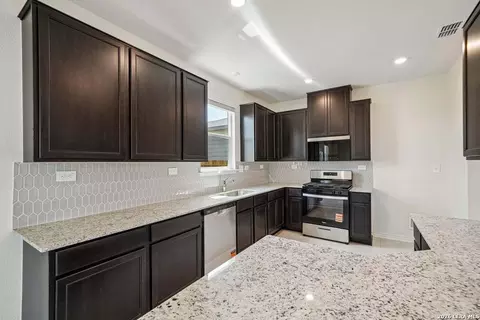 Kitchen - 10018 Jagger Ave, Converse, TX 78109 photo 2 of 4