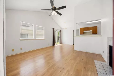 7527 Alverstone, San Antonio, TX 78250