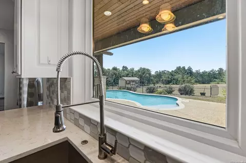 Kitchen - 103 William Tobin, Blanco, TX 78606 photo 8 of 8