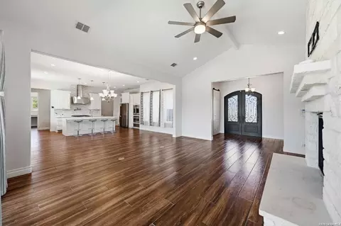 Living - 103 William Tobin, Blanco, TX 78606 photo 4 of 8