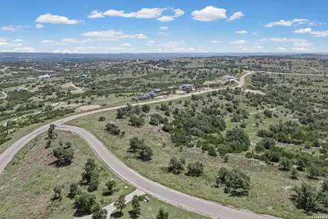 151 Falling Oak Dr, Blanco, TX 78606 photo 3