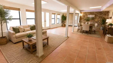 Living - 2307 Cr 359, Utopia, TX 78884 photo 3 of 3