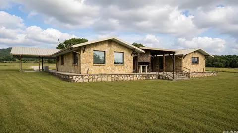 Exterior - 2307 Cr 359, Utopia, TX 78884 photo 3 of 3