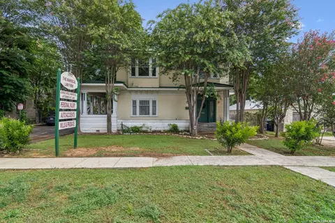 1032 W Woodlawn, San Antonio, TX 78201