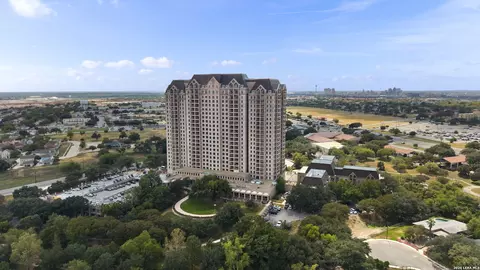 1 Towers Park Ln #2304, San Antonio, TX 78209