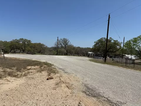 165 Bailee, Poteet, TX 78065