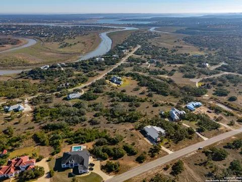 2136 Senora Rdg, Canyon Lake, TX 78133