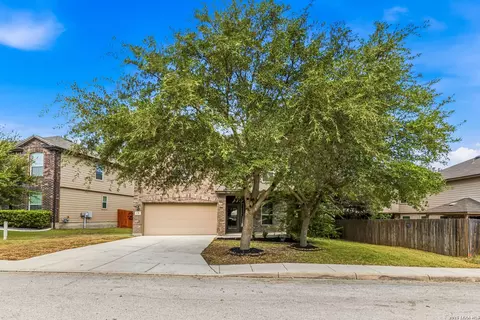 136 Elisabeth Run, San Antonio, TX 78253
