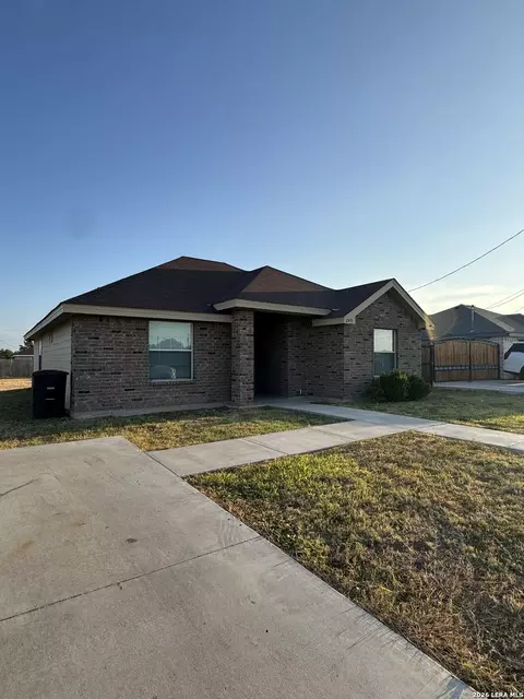 Exterior - 249 Violeta Dr, Eagle Pass, TX 78852 photo 2 of 5