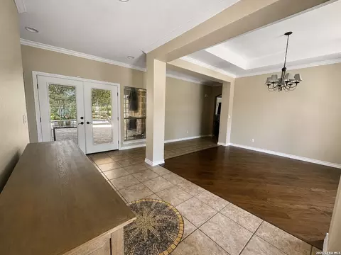 Entry Way - 704 Jack Nicklaus, Devine, TX 78016 photo 1 of 2