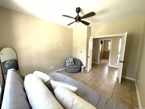 Bedroom - 704 Jack Nicklaus, Devine, TX 78016 photo 4 of 4