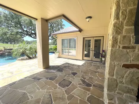 Exterior - 704 Jack Nicklaus, Devine, TX 78016 photo 11 of 15