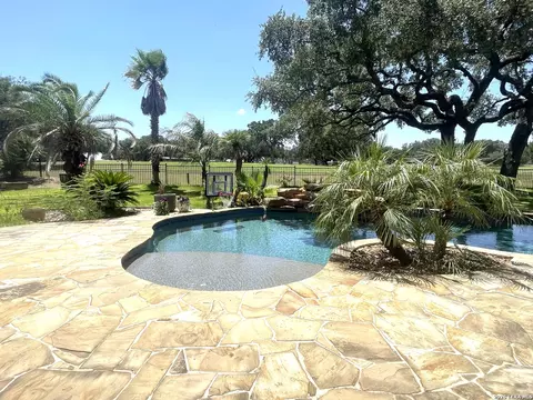 Exterior - 704 Jack Nicklaus, Devine, TX 78016 photo 8 of 15