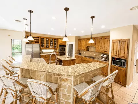 Kitchen - 704 Jack Nicklaus, Devine, TX 78016 photo 1 of 4