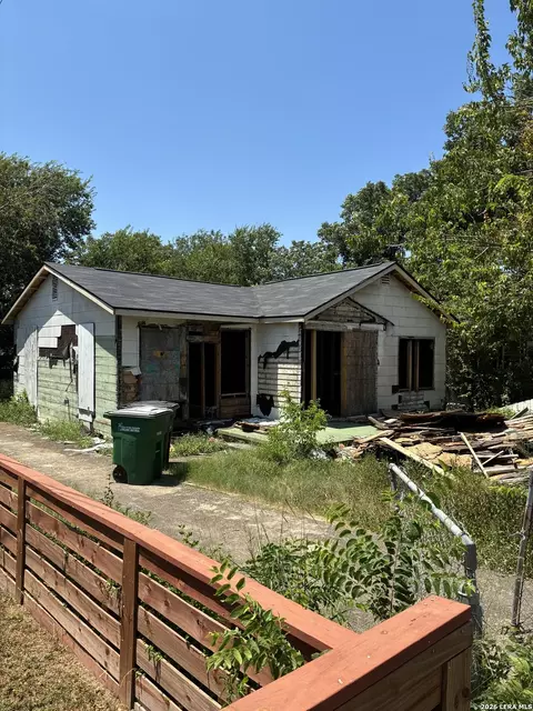 904 Eldorado St, San Antonio, TX 78225