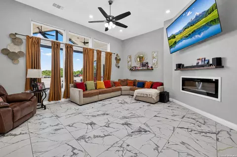 Living - 14315 Quesenberry Rd, Von Ormy, TX 78073 photo 1 of 1