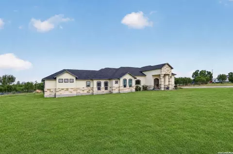 Exterior - 14315 Quesenberry Rd, Von Ormy, TX 78073 photo 4 of 9