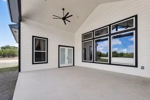 Exterior - 14315 Quesenberry Rd, Von Ormy, TX 78073 photo 5 of 9