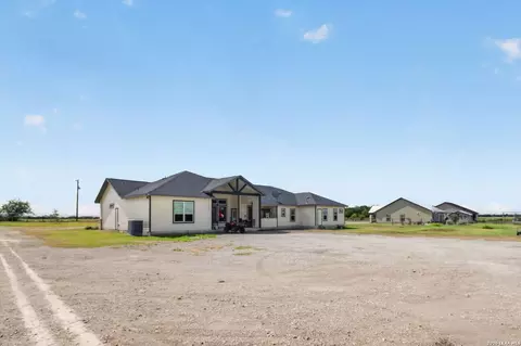 Exterior - 14315 Quesenberry Rd, Von Ormy, TX 78073 photo 9 of 9