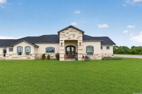 Exterior - 14315 Quesenberry Rd, Von Ormy, TX 78073 photo 2 of 9