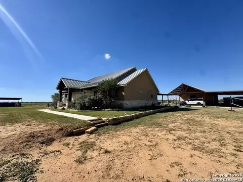 Exterior - 16489 Fm 472, Devine, TX 78016 photo 1 of 7