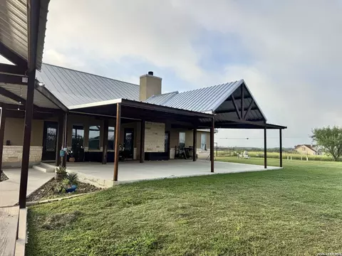 Other - 16489 Fm 472, Devine, TX 78016 photo 2 of 10