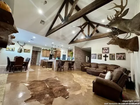 Entry Way - 16489 Fm 472, Devine, TX 78016 photo 3 of 3